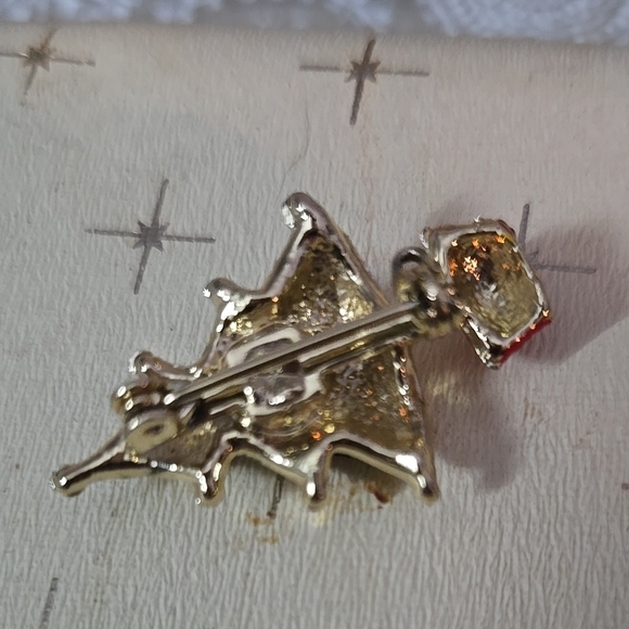Festive Christmas Tree Pin - Picture 3 of 3